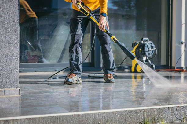 Animal Enclosure Cleaning in Westhaven Moonstone, CA